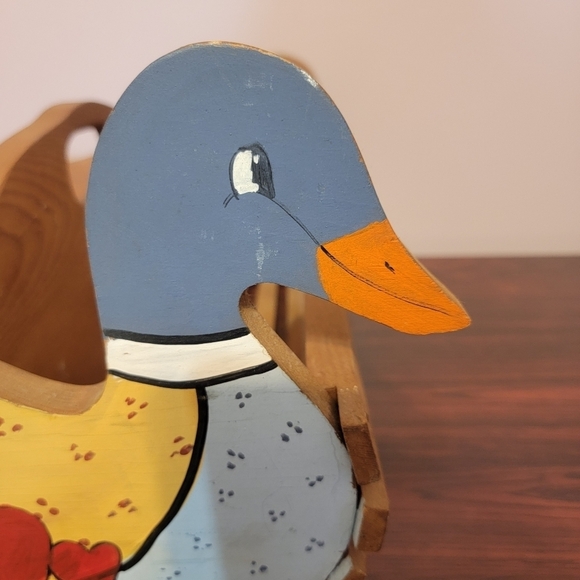 Handmade Wooden Duck Basket with Handle Hand painted and‎ Carved - Picture 3 of 9